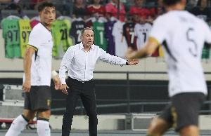 媒体人:王钰栋蒯纪闻几个年轻人可以接班 不建议久帅任国足主帅