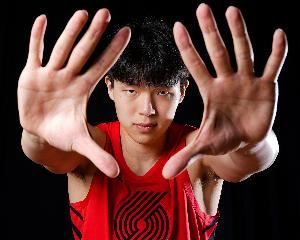 队记:杨瀚森夏联每36分钟助攻&盖帽均超过排在他前面的15个新秀