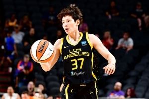  经纪人：接下来再有机会的话 杨力维还想去WNBA