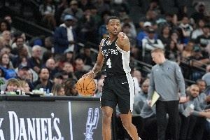 富保罗今夏成绩单：福克斯2.29亿 👍瀚森16号秀 詹姆斯执行选项